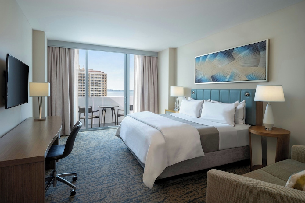 Room, King Bed, Bay View, Balcony