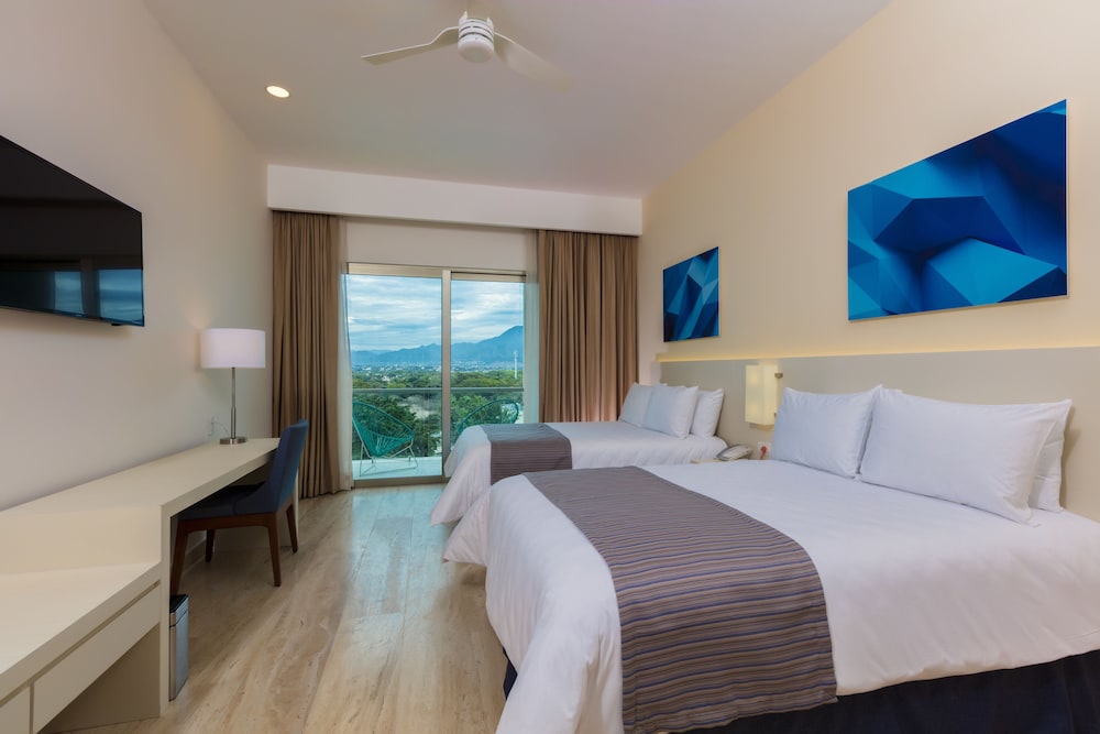 Krystal Vallarta 31/69