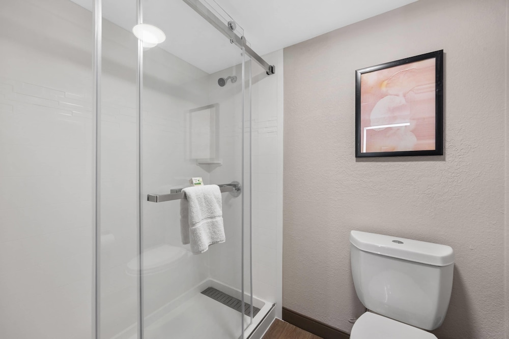 Hawthorn Extended Stay by Wyndham Nashville Airport/Opryland 50/50