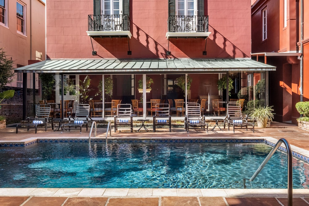 Le Richelieu In The French Quarter 12/54