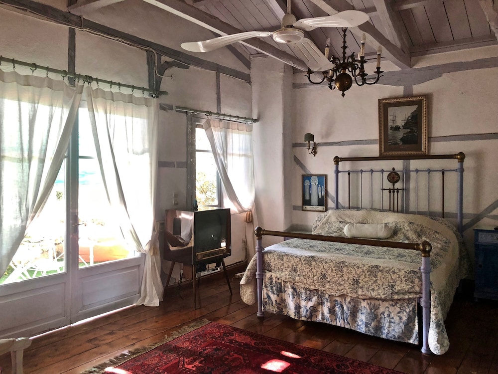 Pavezzo Country Retreat 34/45