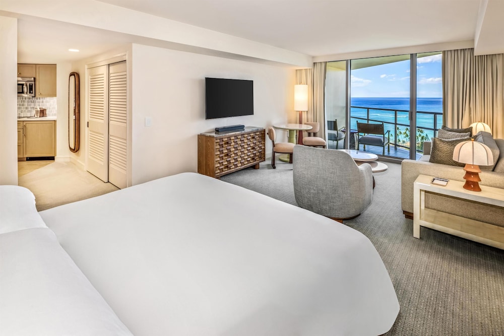 RENOVATED, DELUXE, LUXURY, KING BED, OCEAN VIEW