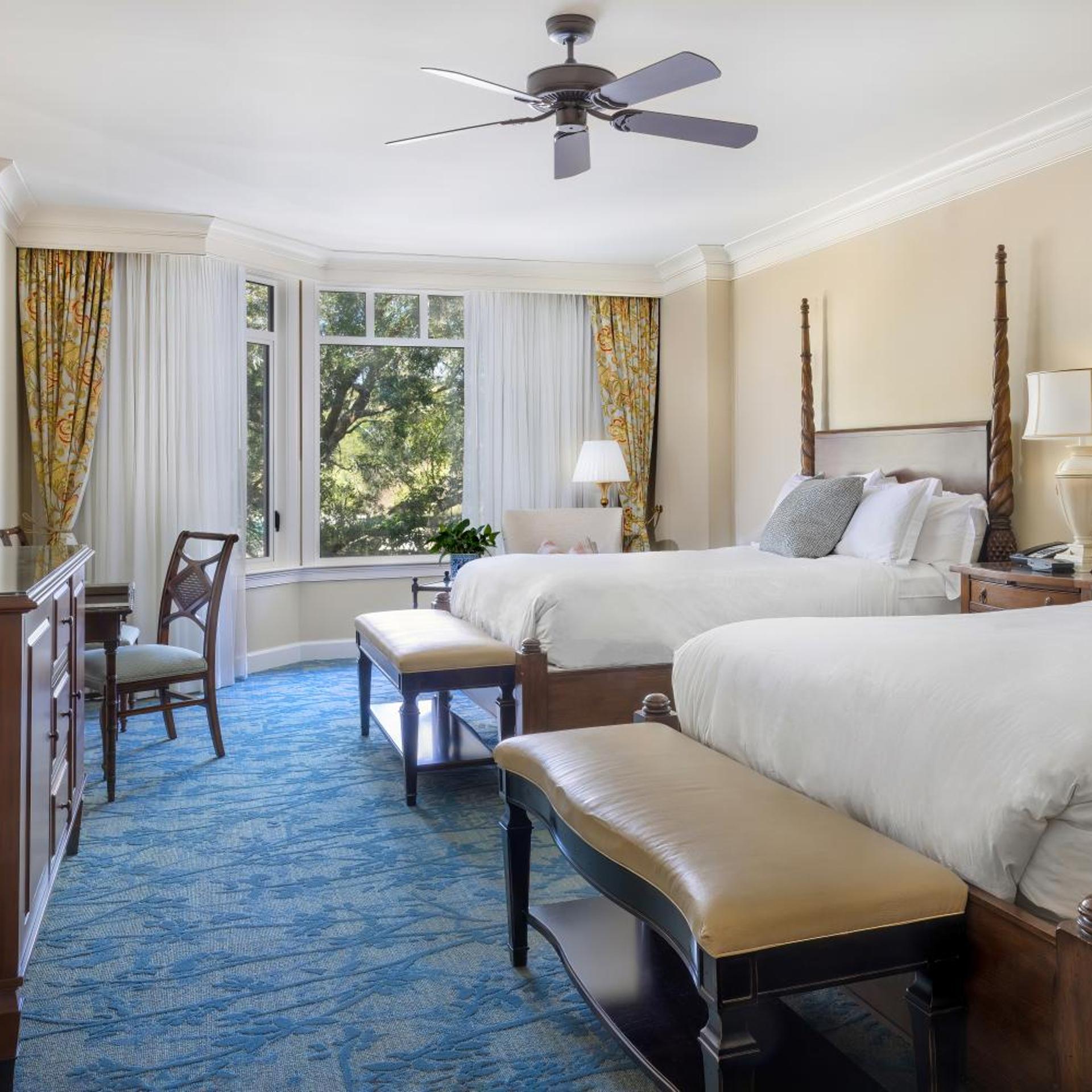 Room, Queen Bed, Resort View