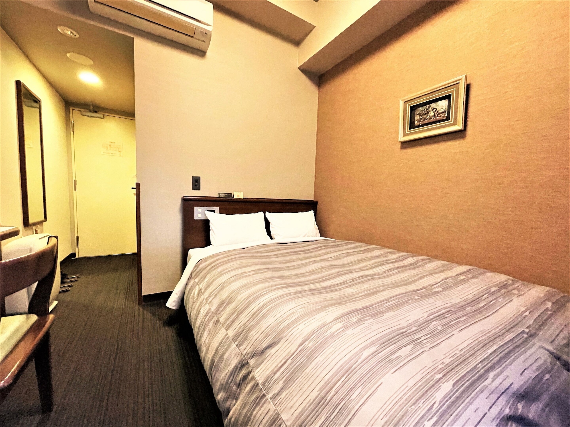ROOM, SEMI DOUBLE BED, SMOKING