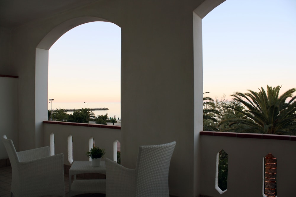HOTEL SAN REMO 10/31