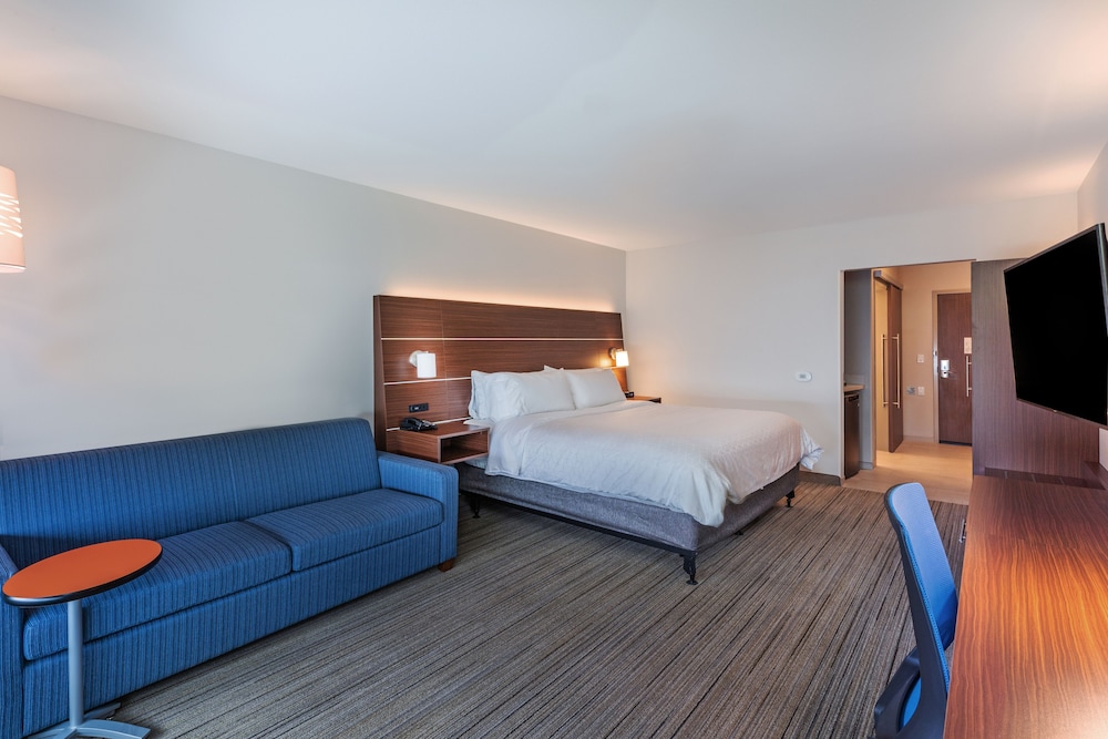 Holiday Inn Express & Suites Parsons 18/39