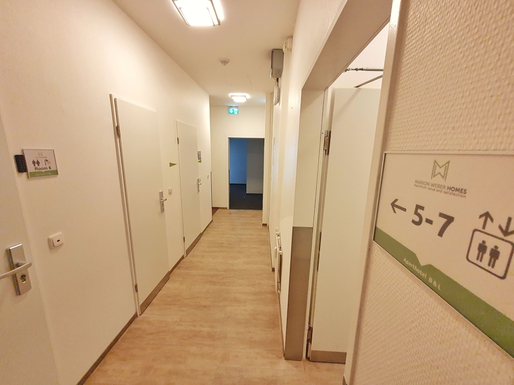 B & L Hostel 22/50