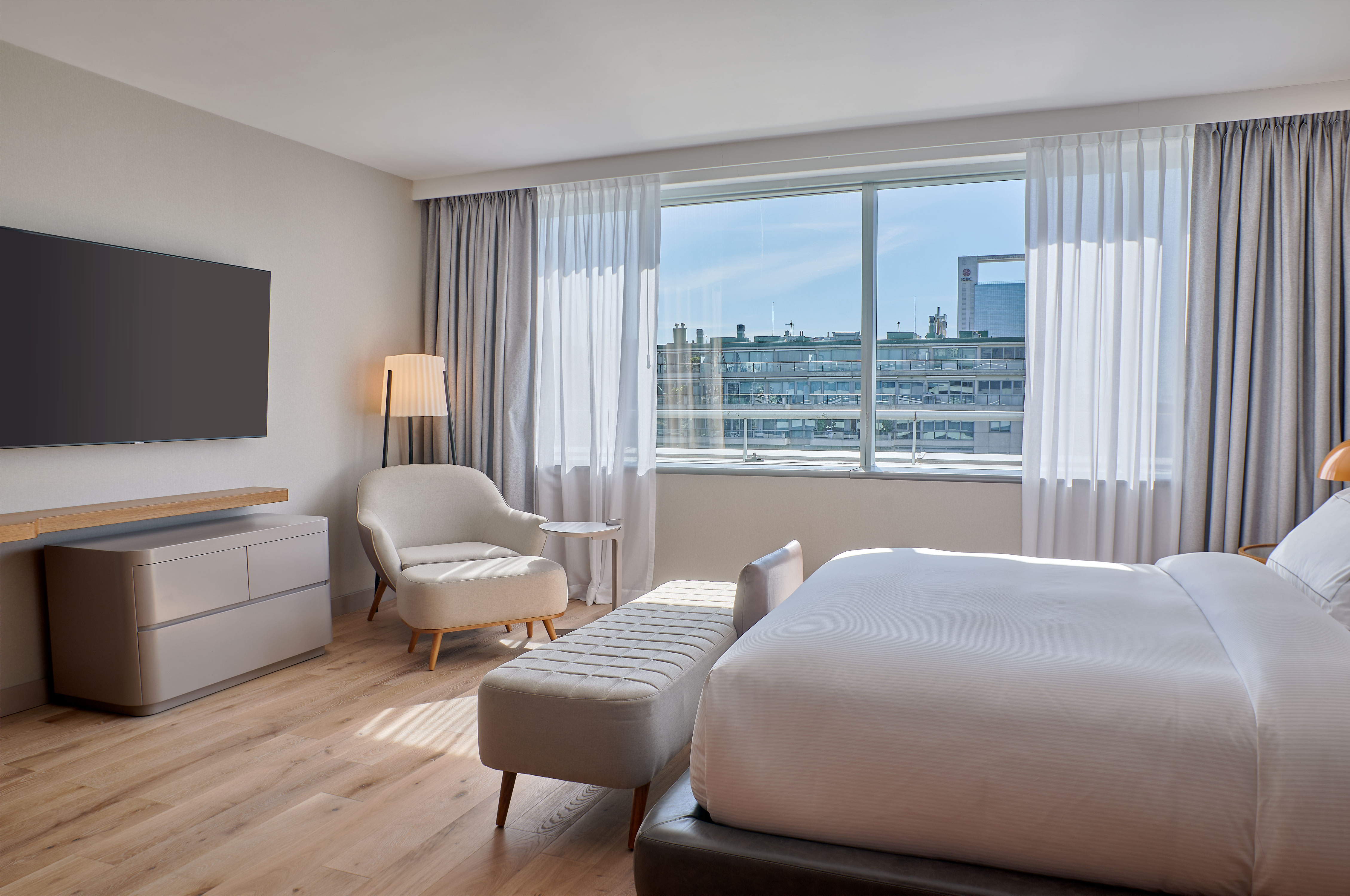 1 BEDROOM, SUITE, KING BED, EXECUTIVE LEVEL