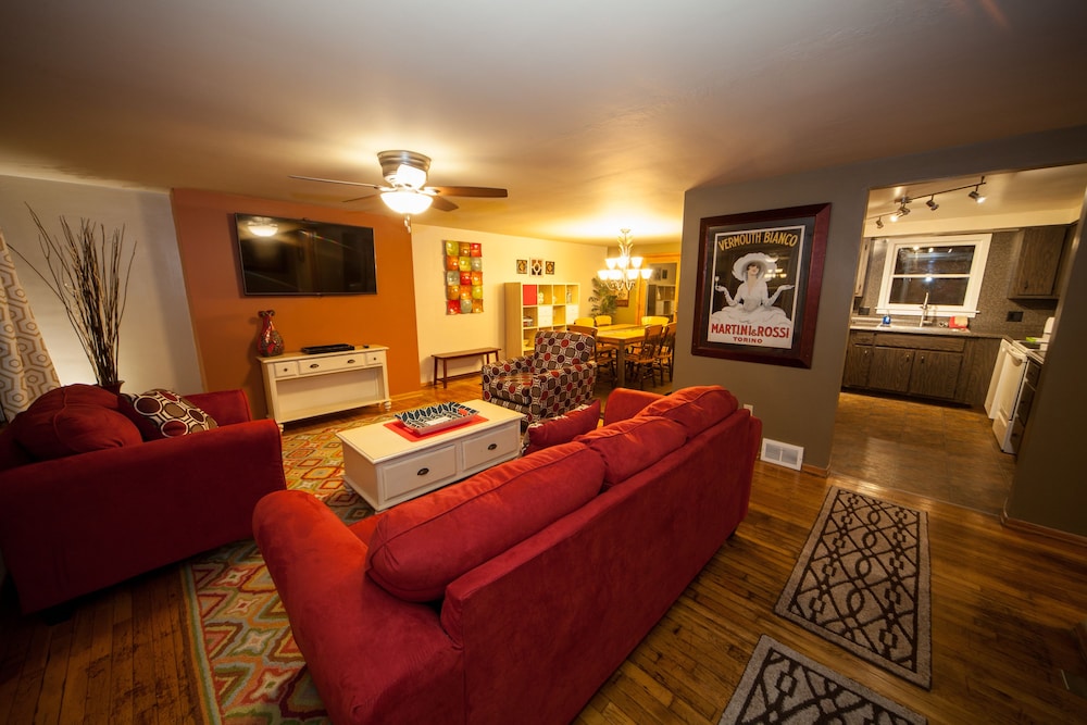 Log Cabin Lodge Suites 49/68