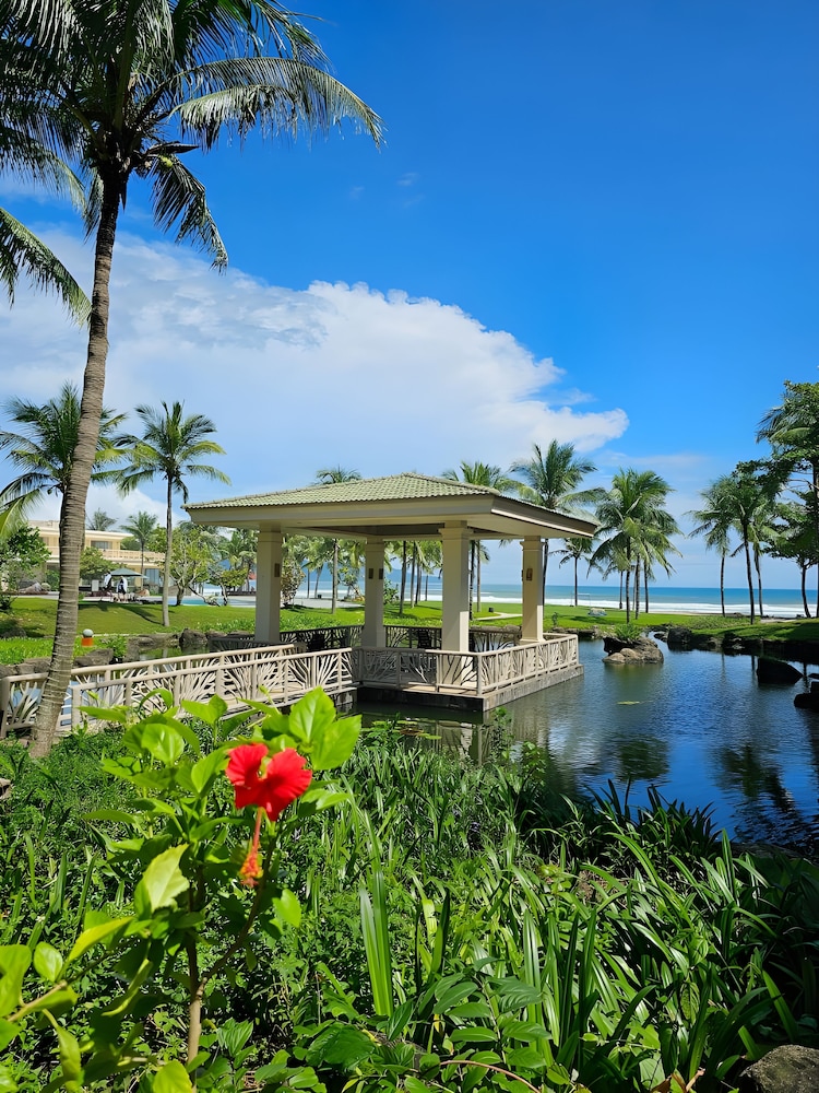 Olalani Resort and Condotel 60/69