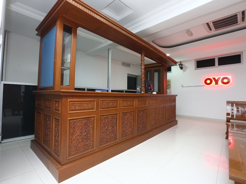 Oyo 89435 Nusantara Group Hotel 2/17