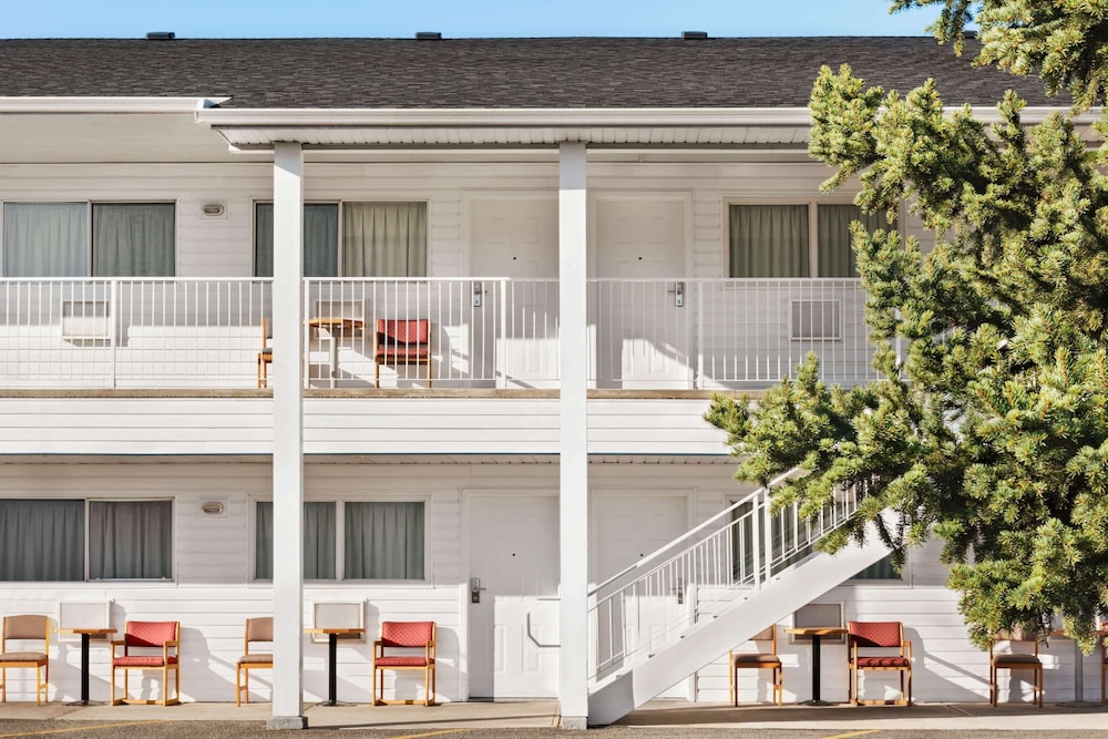 Travelodge by Wyndham Salmon Arm 5/40