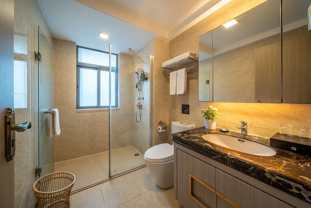 Poltton International Apartment (Foshan Zumiao Lingnan Tiandi Branch) 41/42