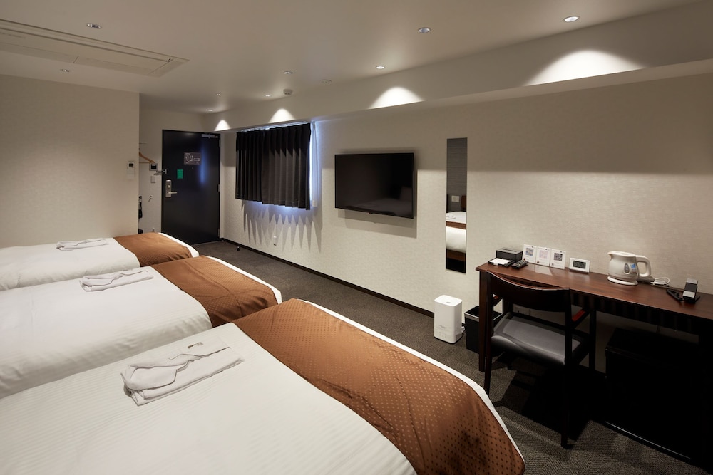 Hotel Briller 12/24