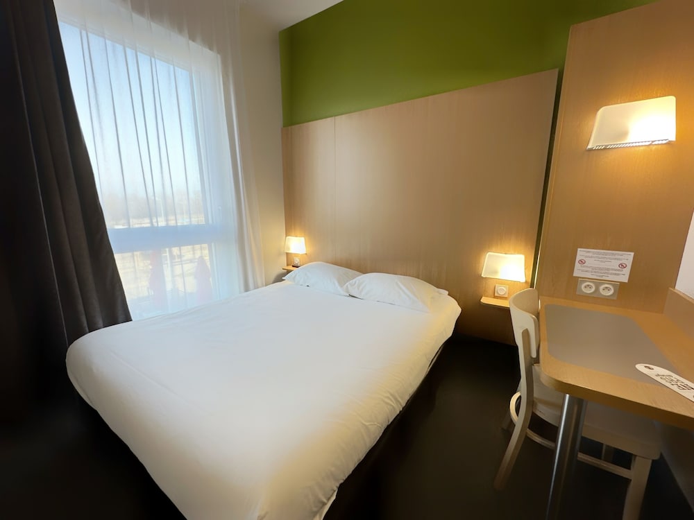 Standard, Queen Bed, B&B Hotel Metz Est Technopole Pole Sante 2/5