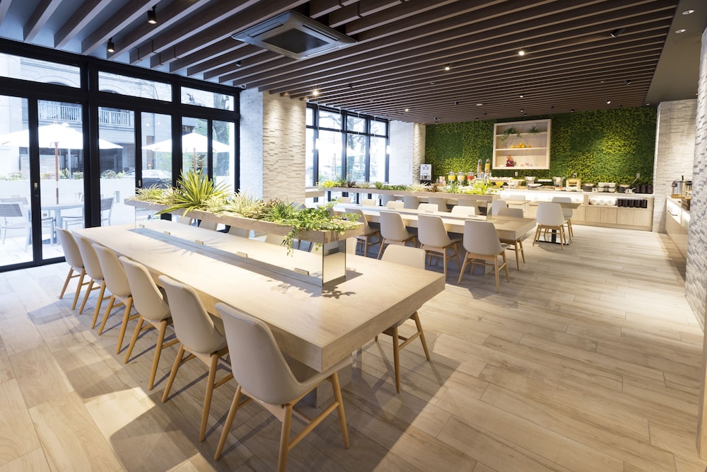 S-PERIA HOTEL HAKATA 40/45