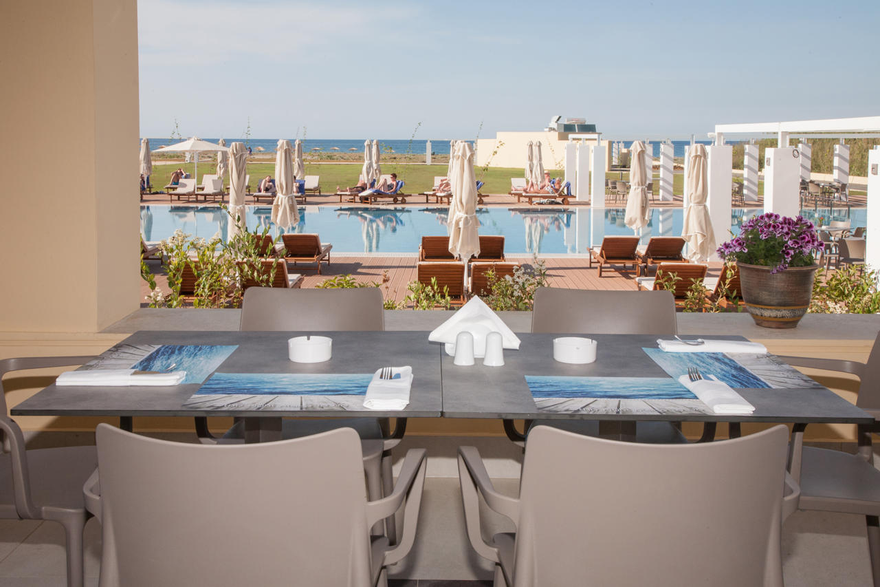 Ilion Beach Hotel 10/36