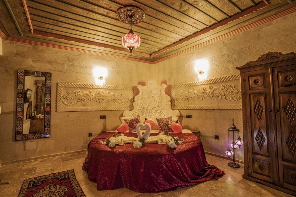 HISTORICAL GOREME HOUSE 30/65
