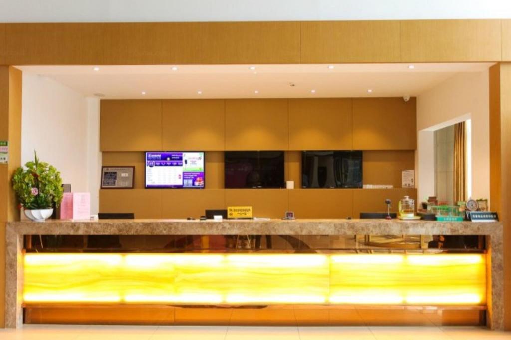 GreenTree Inn Jiangsu Wuxi Jiangyin Yunting Changshan Avenue ChenGYAng Road Business Hotel 2/37