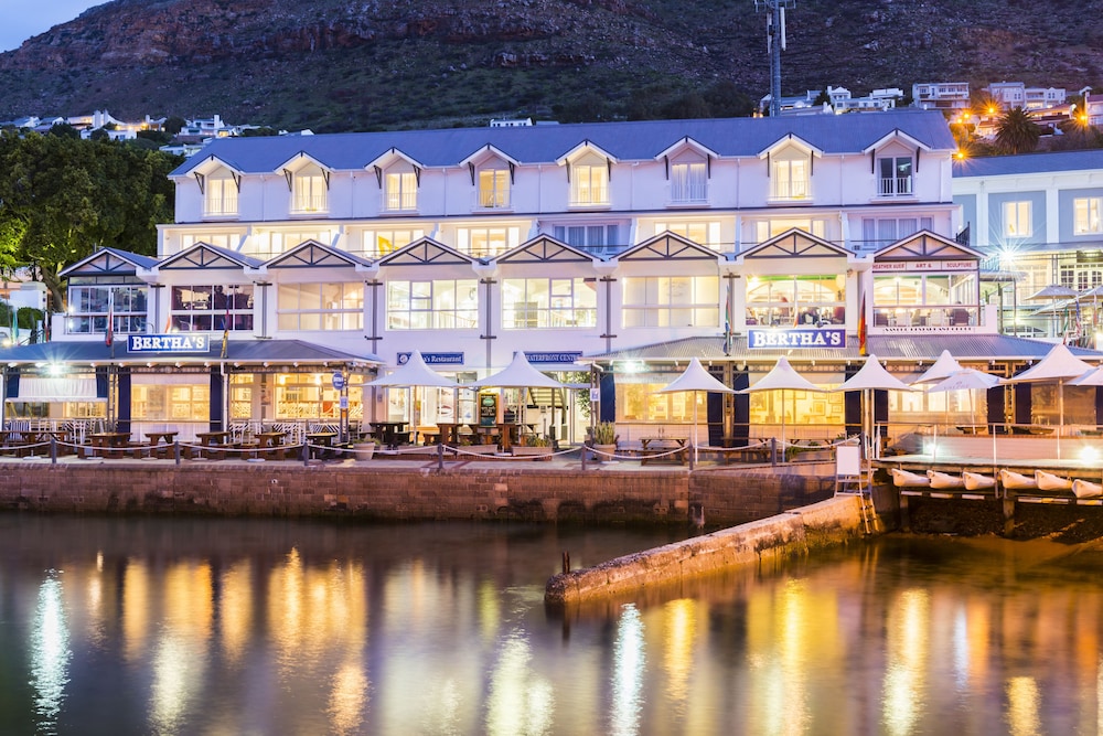 Simon's Town Quayside Hotel 4/60