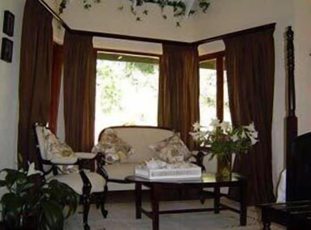 Forest Creek Lodge &amp; Spa 38/50