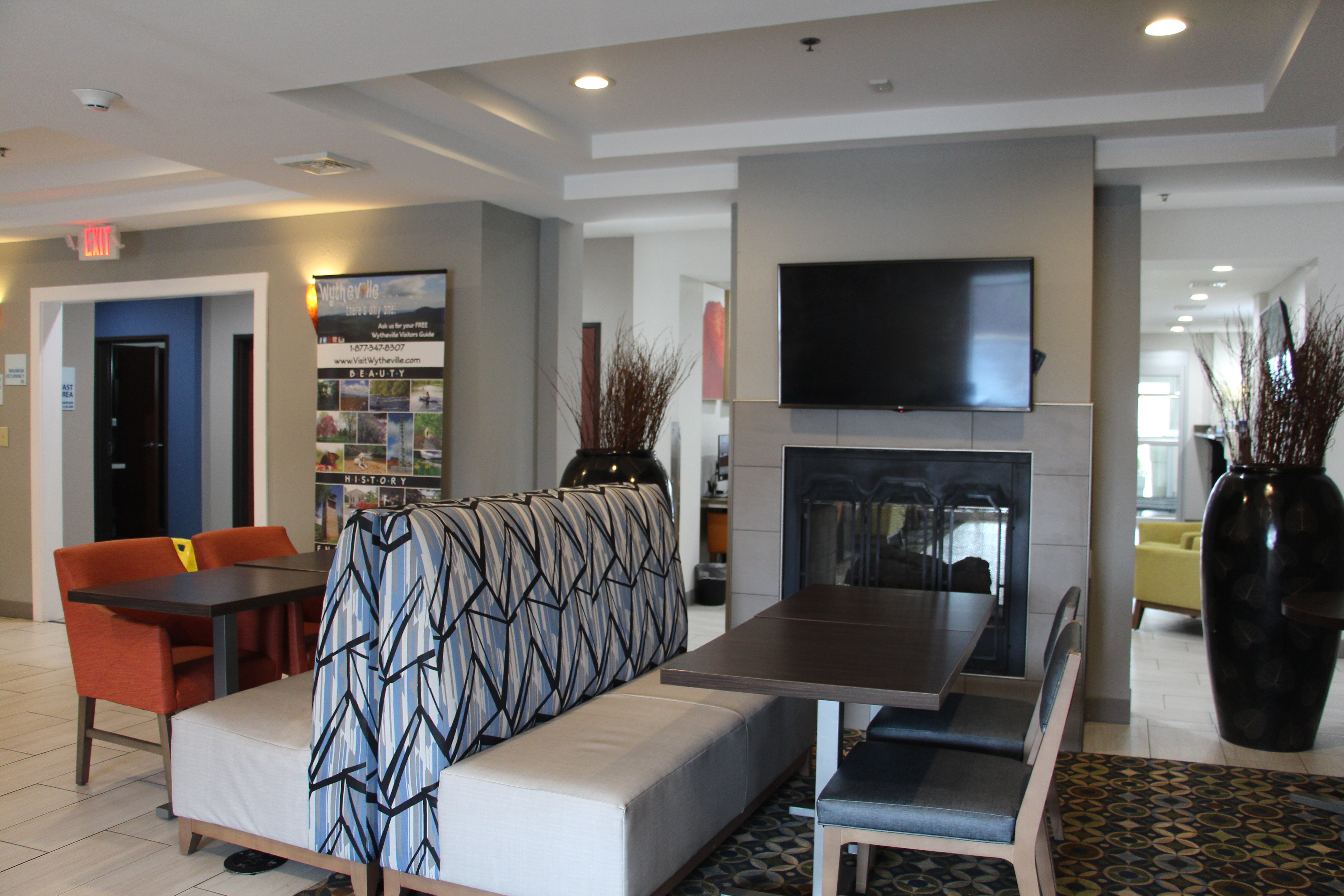 Holiday Inn Express Hotel And Suites Wytheville 65/74