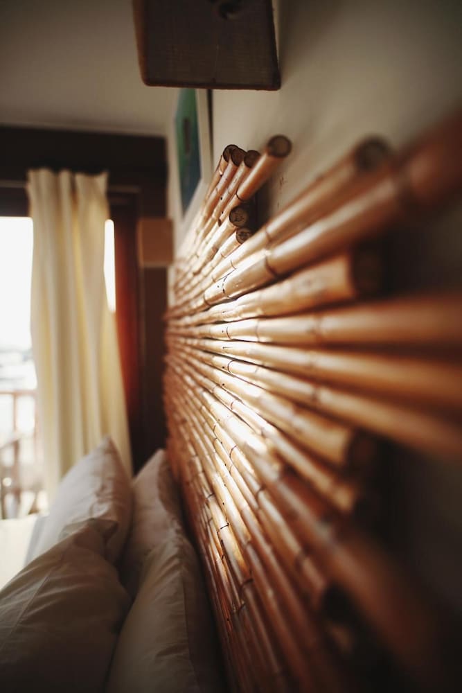 BAMBOO LODGE PARACAS 30/52
