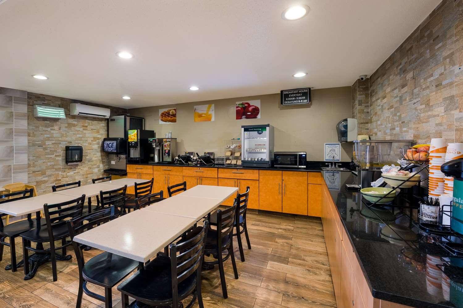 Quality Inn JFK Airport Rockaway Blvd 13/18