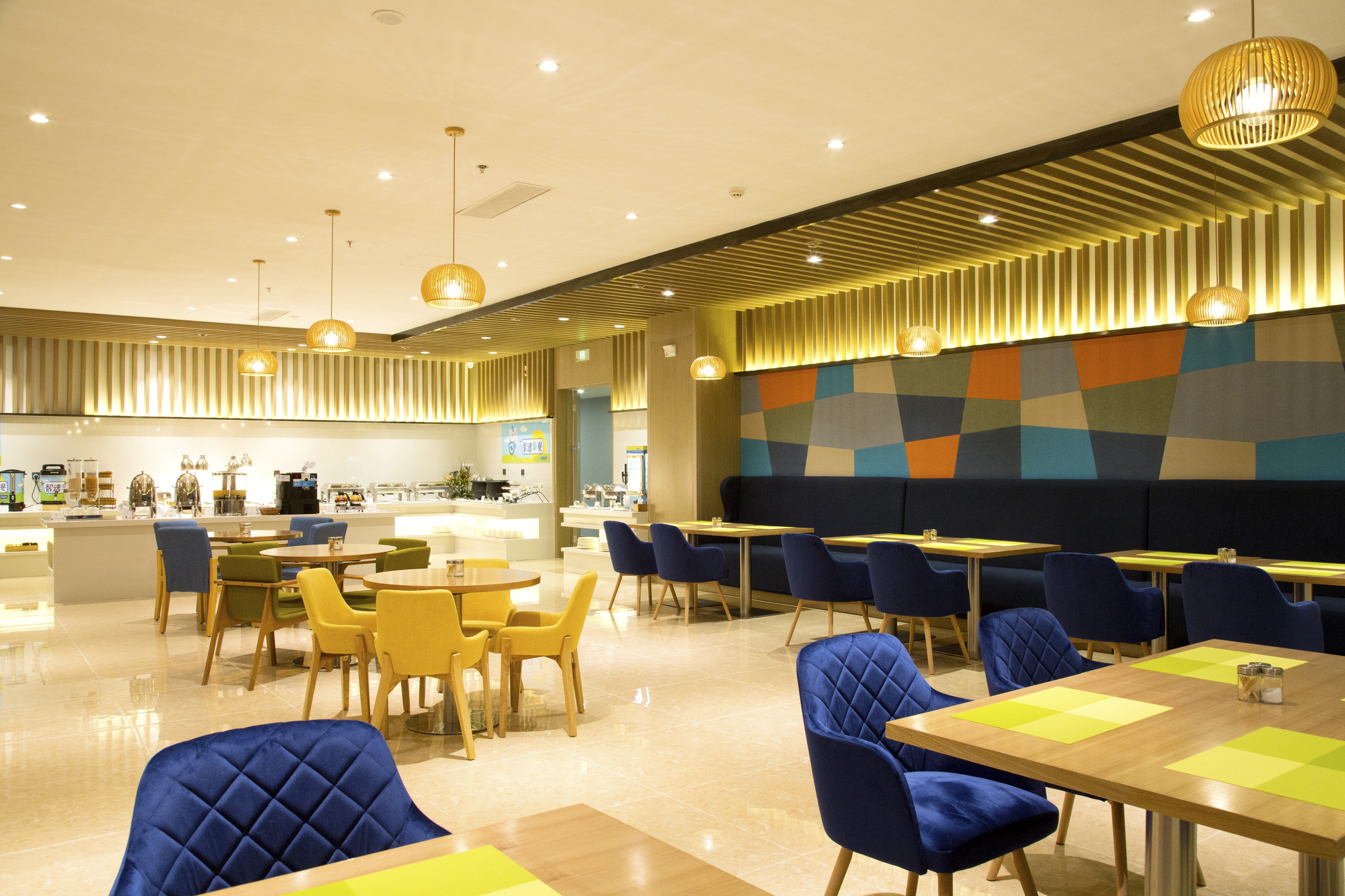 Holiday Inn Express Anshan Downtown 57/74