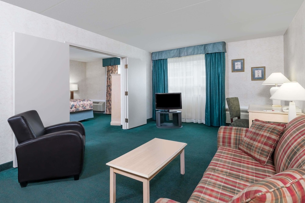 Ramada by Wyndham London 26/59