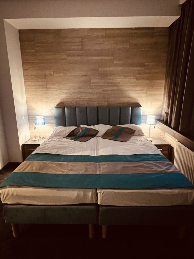 Mhotel 13/50