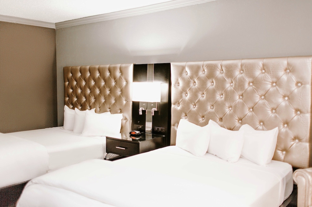 Wyndham Garden Dallas North 9/50