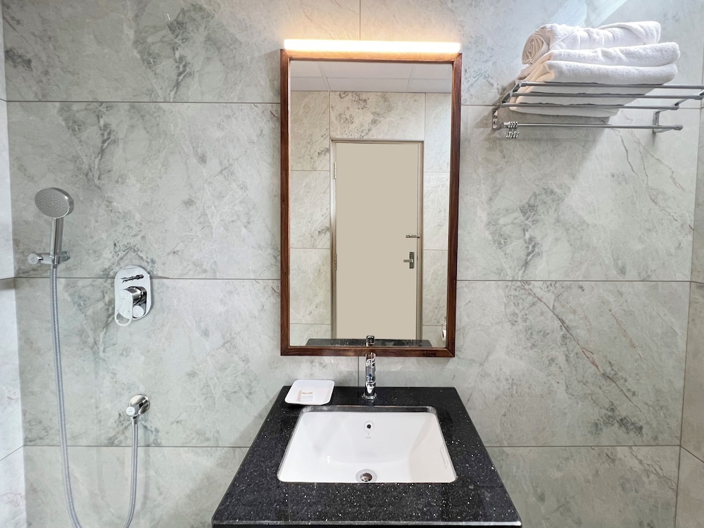 Hotel Vellara 47/50