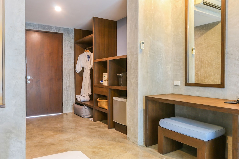 Ketawa Pet Friendly Hotel and Cafe (ex Ketawa Stylish Hotel) 42/43
