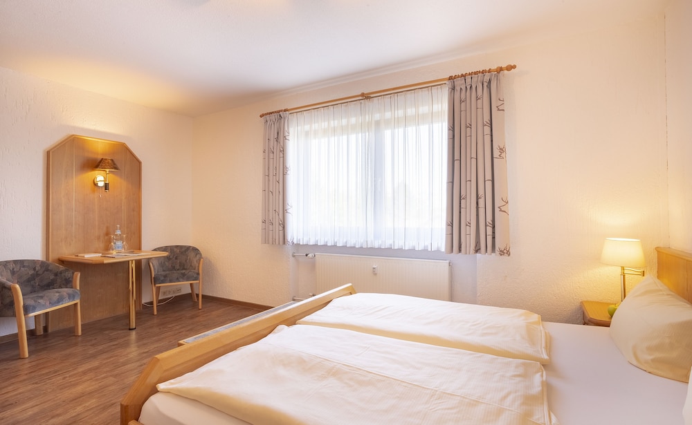 Landhotel Seeg 10/40