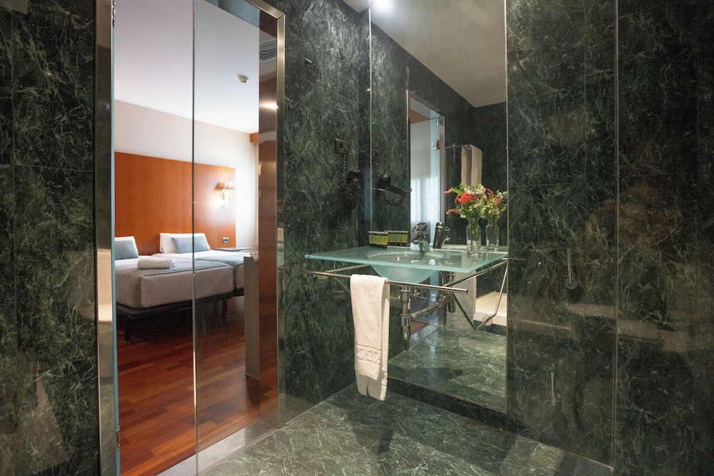 Hotel Ciutat Martorell 58/60