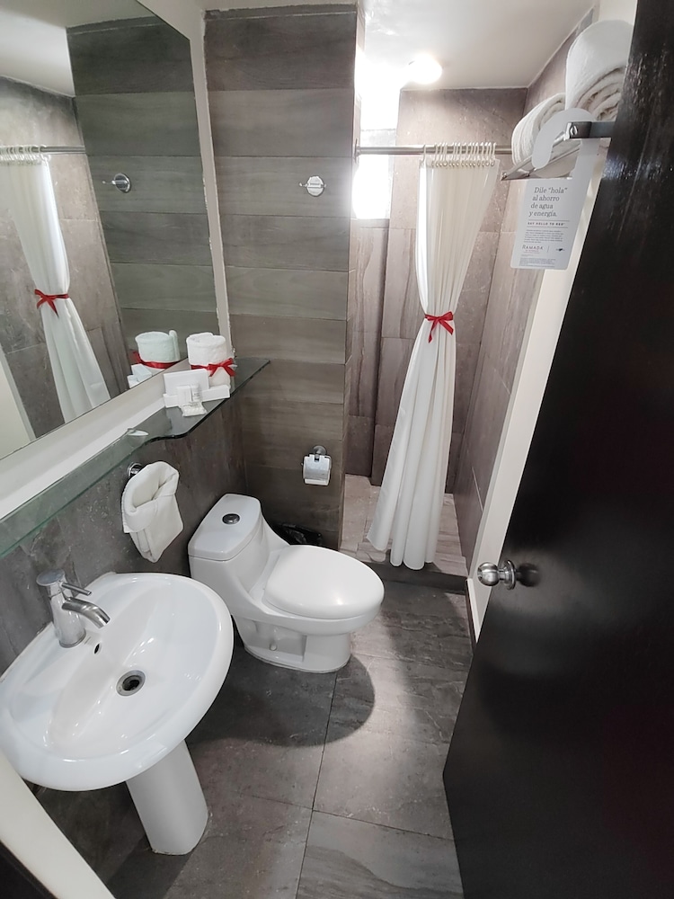 Ramada by Wyndham Tampico Centro 56/56