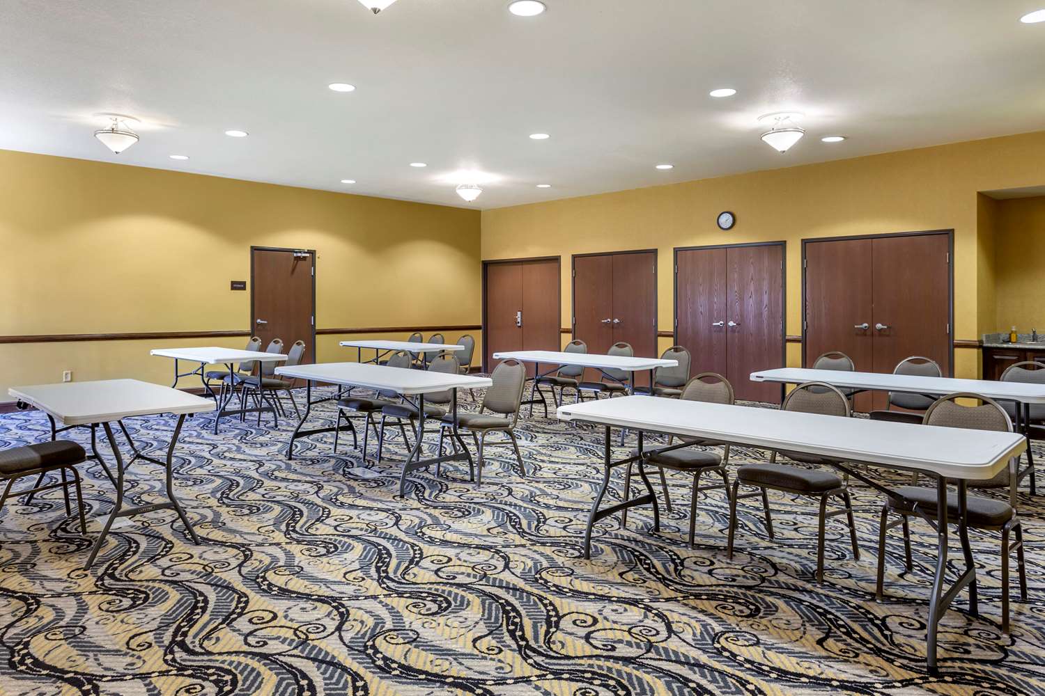 Comfort Suites Jonesboro University Area 24/32