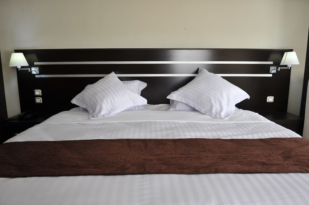 غرفة كلاسيكية بسرير كوين، Numidien Hotel 3/4