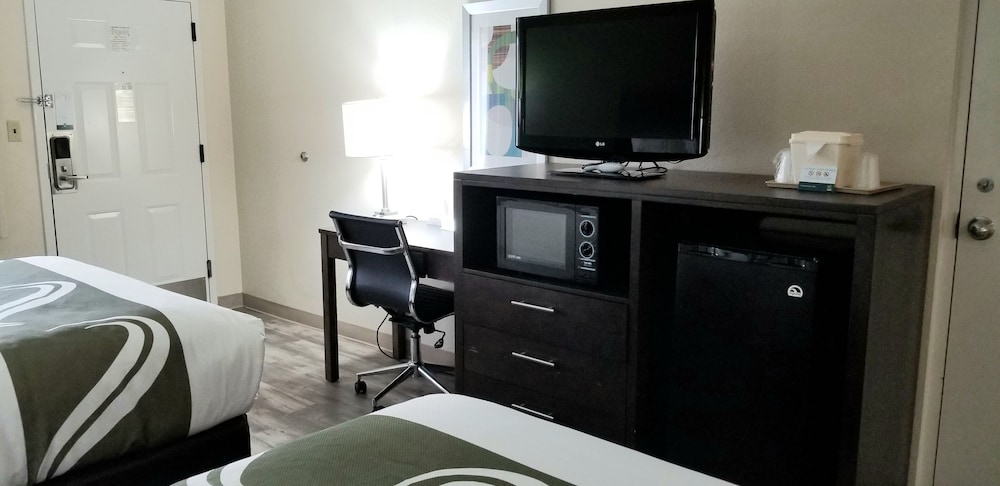 Quality Inn Pelham I-65 Exit 246 23/38