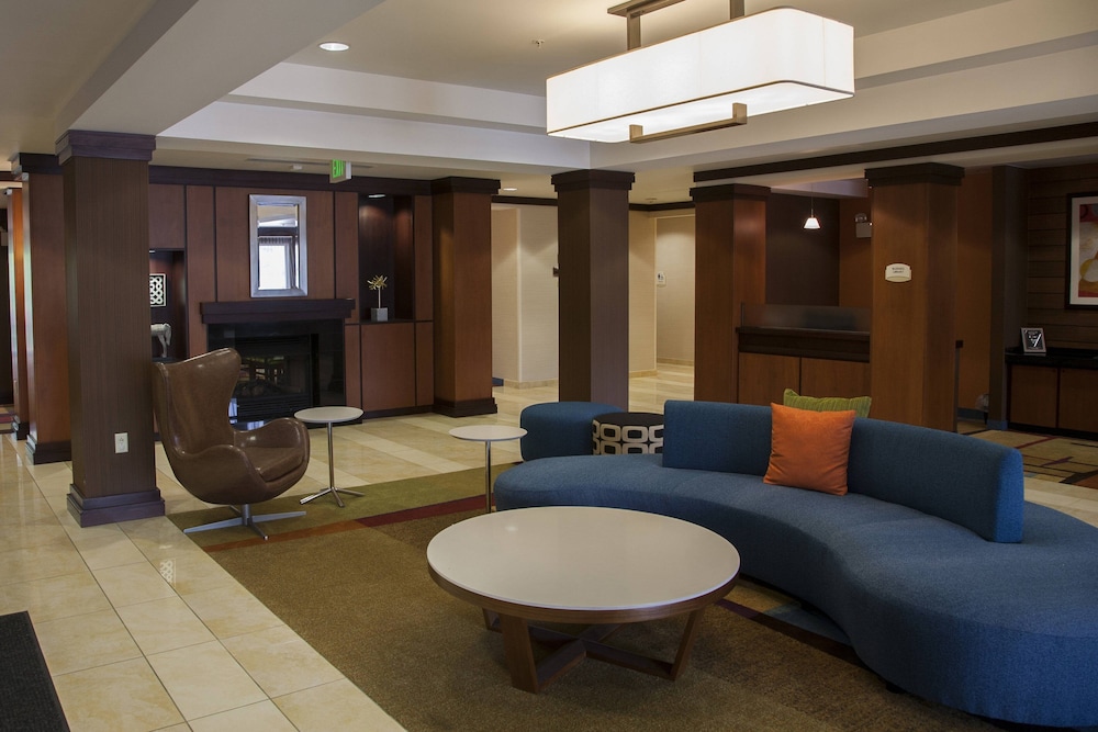 Fairfield Inn And Suites Bedford 24/36