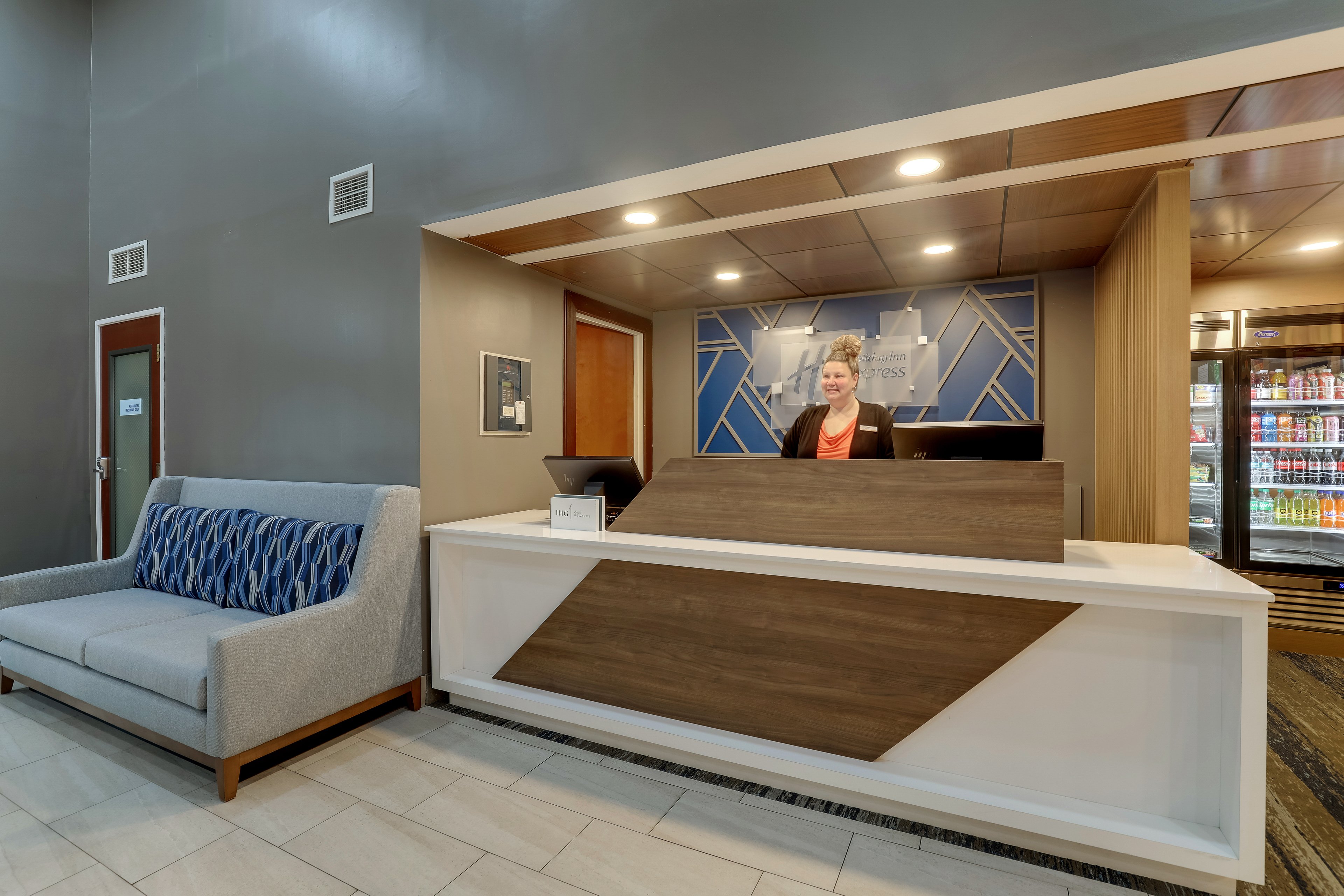 Holiday Inn Express Lexington Southwest Nicholasville 5/28