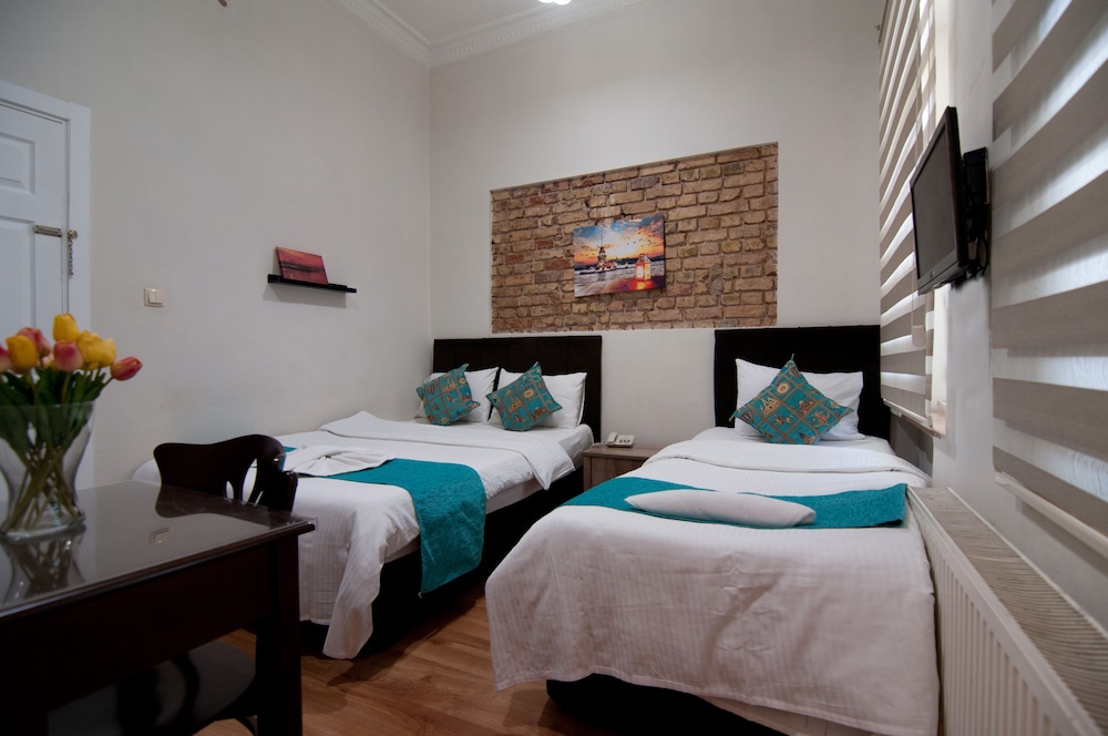 Taksim Trust Hotel (ex Ilya Pera Hotel) 25/63