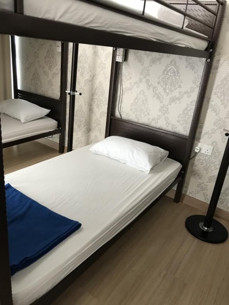 Island Hostel Bayan Lepas Airport 28/46