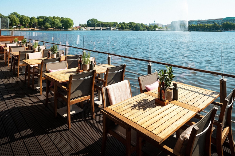 Fairmont Vier Jahreszeiten 60/75