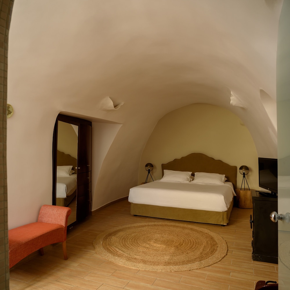 Suite Home Santorini 25/75
