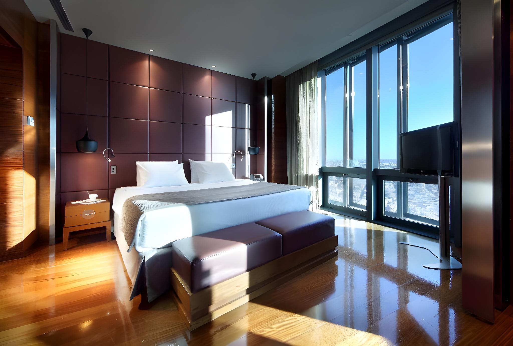 Skyline, Single, Double Bed