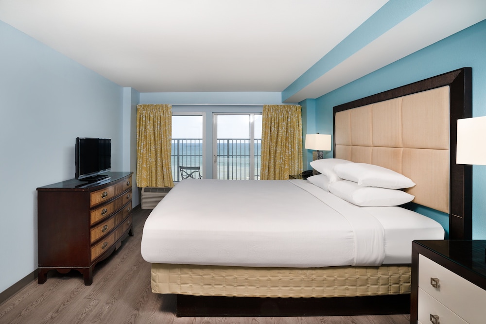 EXECUTIVE, SUITE, MULTIPLE BEDS, OCEAN FRONT