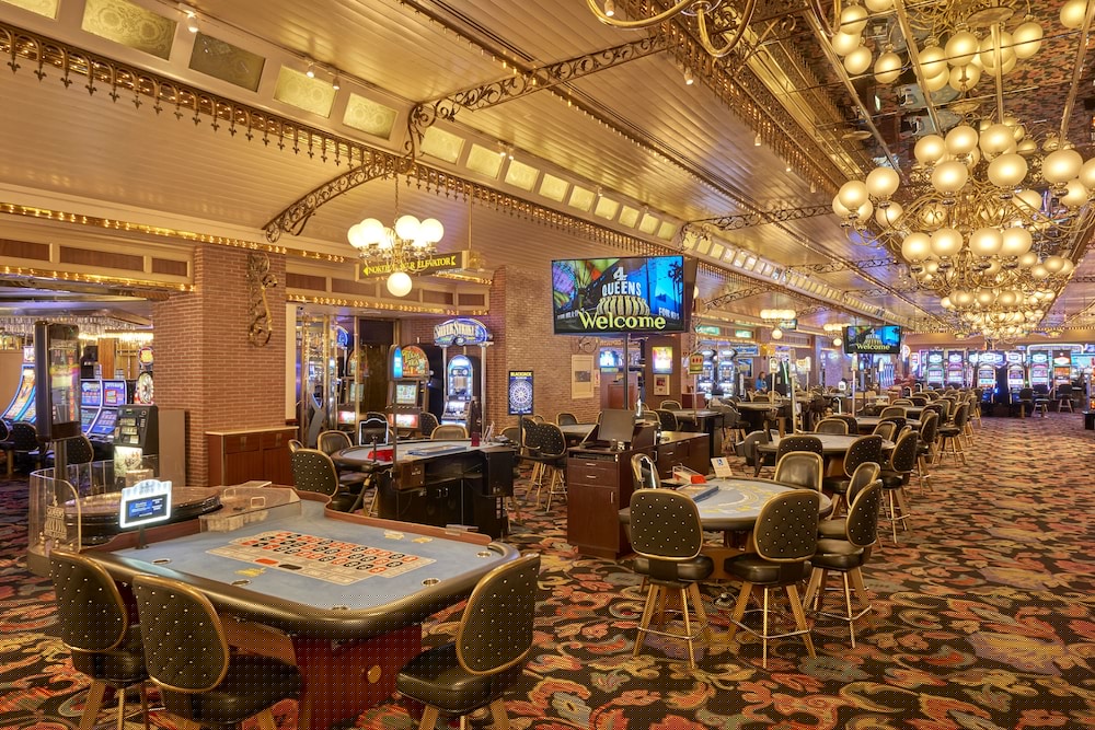 Four Queens Hotel & Casino 50/63