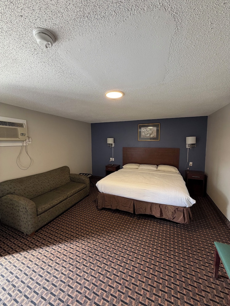 Economy Inn Gonzales 11/29